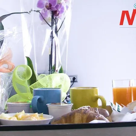 Montedonzelli Oda ve Kahvaltı 4*