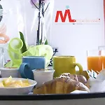 Montedonzelli נאפולי