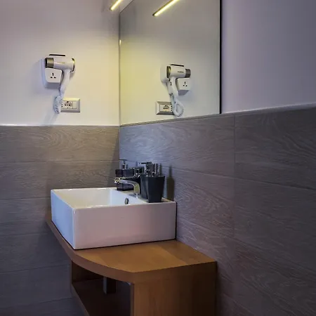 Montedonzelli Bed & Breakfast 4*