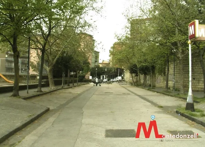 Montedonzelli Couette-café Naples